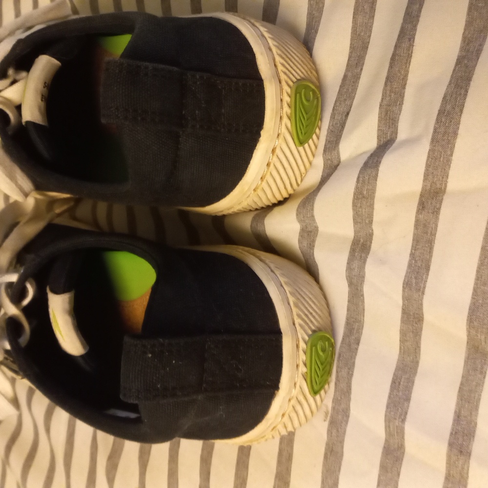Shoes - Picture 2 of 2